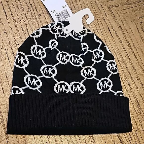 Michael Kors black and white beanie NWT - Picture 4 of 6